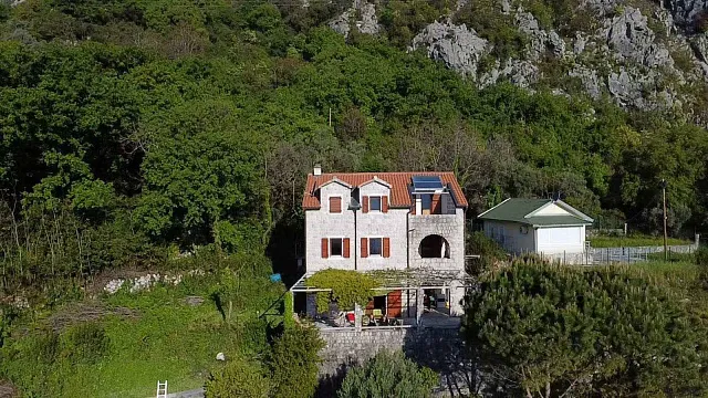 BEAUTIFUL STONE HOUSE IN LIPCI – AN AUTHENTIC HOME IN THE BAY OF KOTOR — photo 42